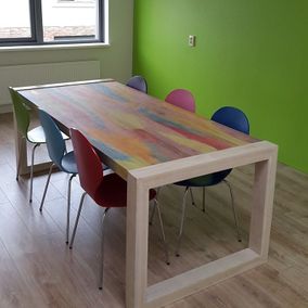 Houten eettafel