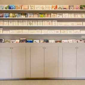 Kast met decoratie